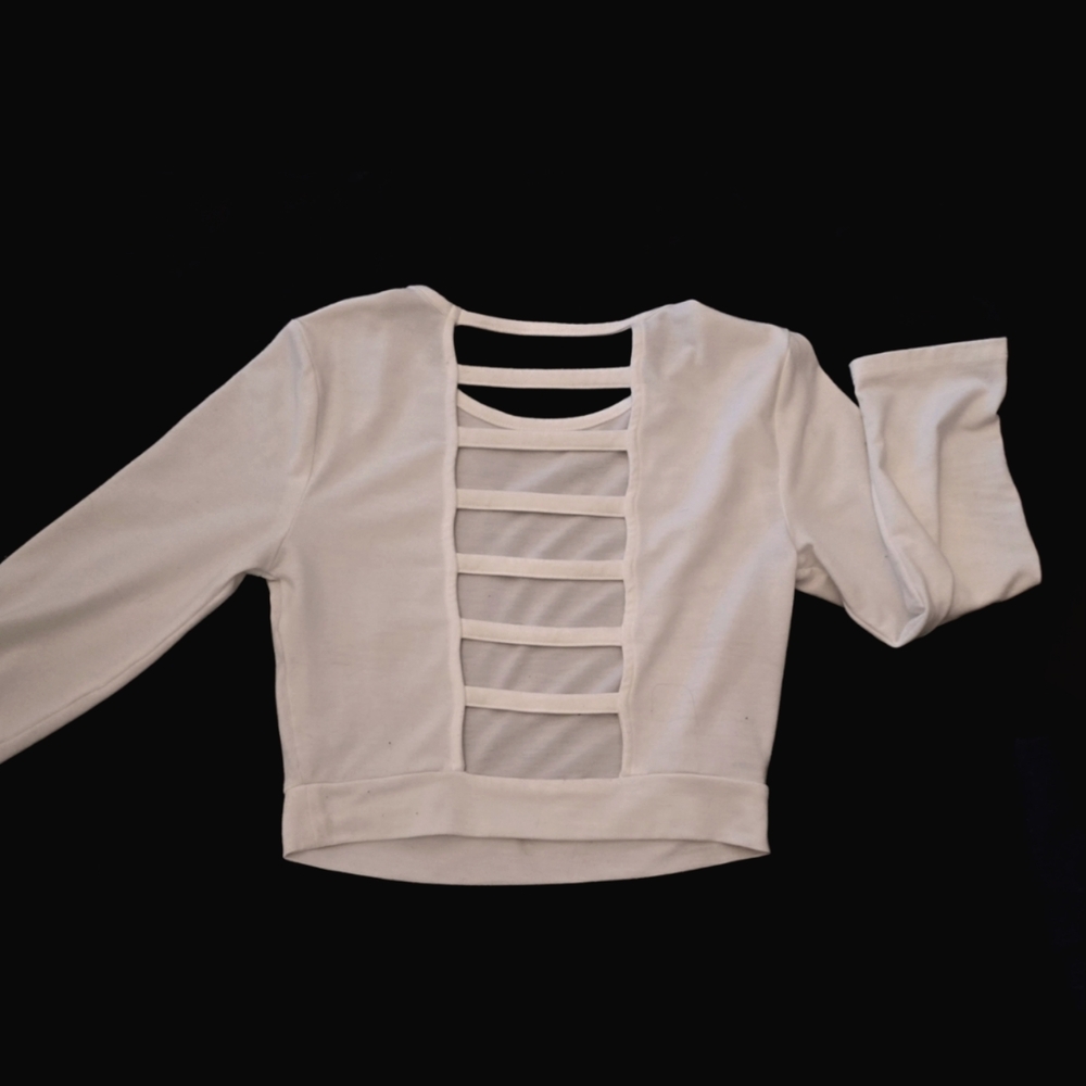 Strappy back ΒΎ sleeve ivory/white crop top